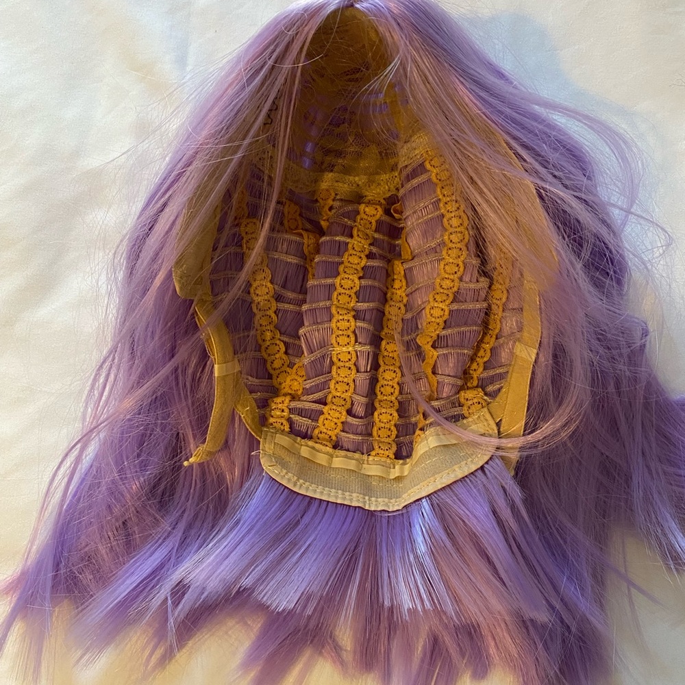 Purple wig - Picture 4 of 4